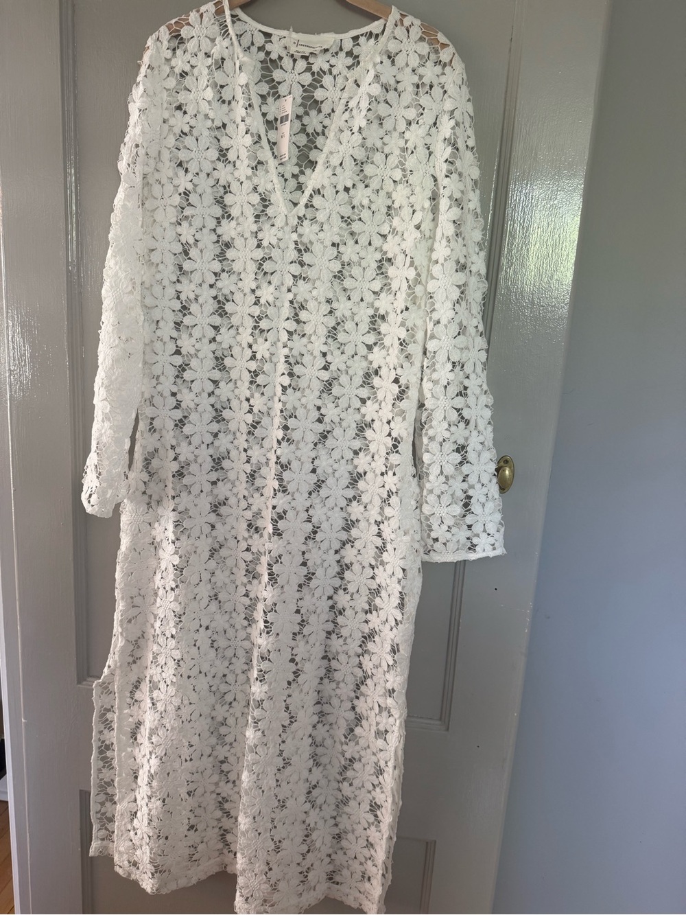 ANTHROPOLOGIE White full length Maxi Floral Beach cover up Dress size  M/L NWT
